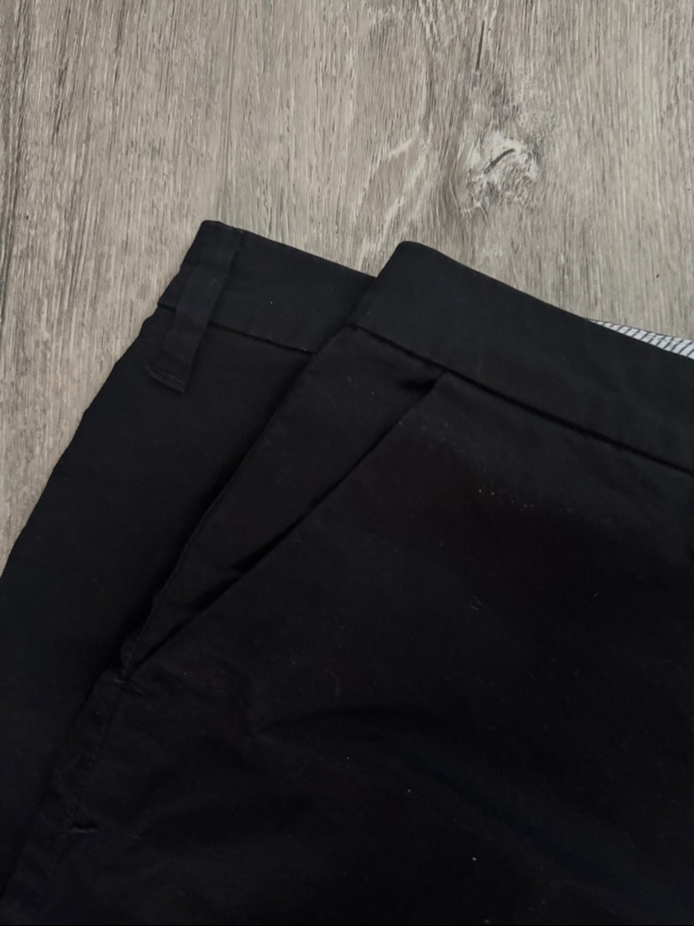 EUC Old Navy Black Women’s Everyday Shorts Size 10 - Picture 6 of 7